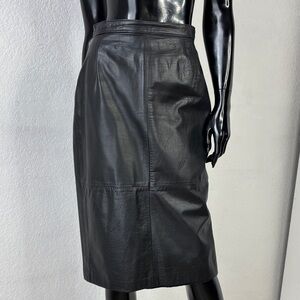 Elegant Black Leather Pencil Skirt